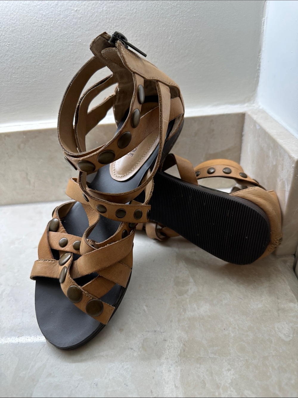 Kenneth Cole Reaction Women's Tan Gladiator Sandals w/ Bronze Studs/Back Zipper